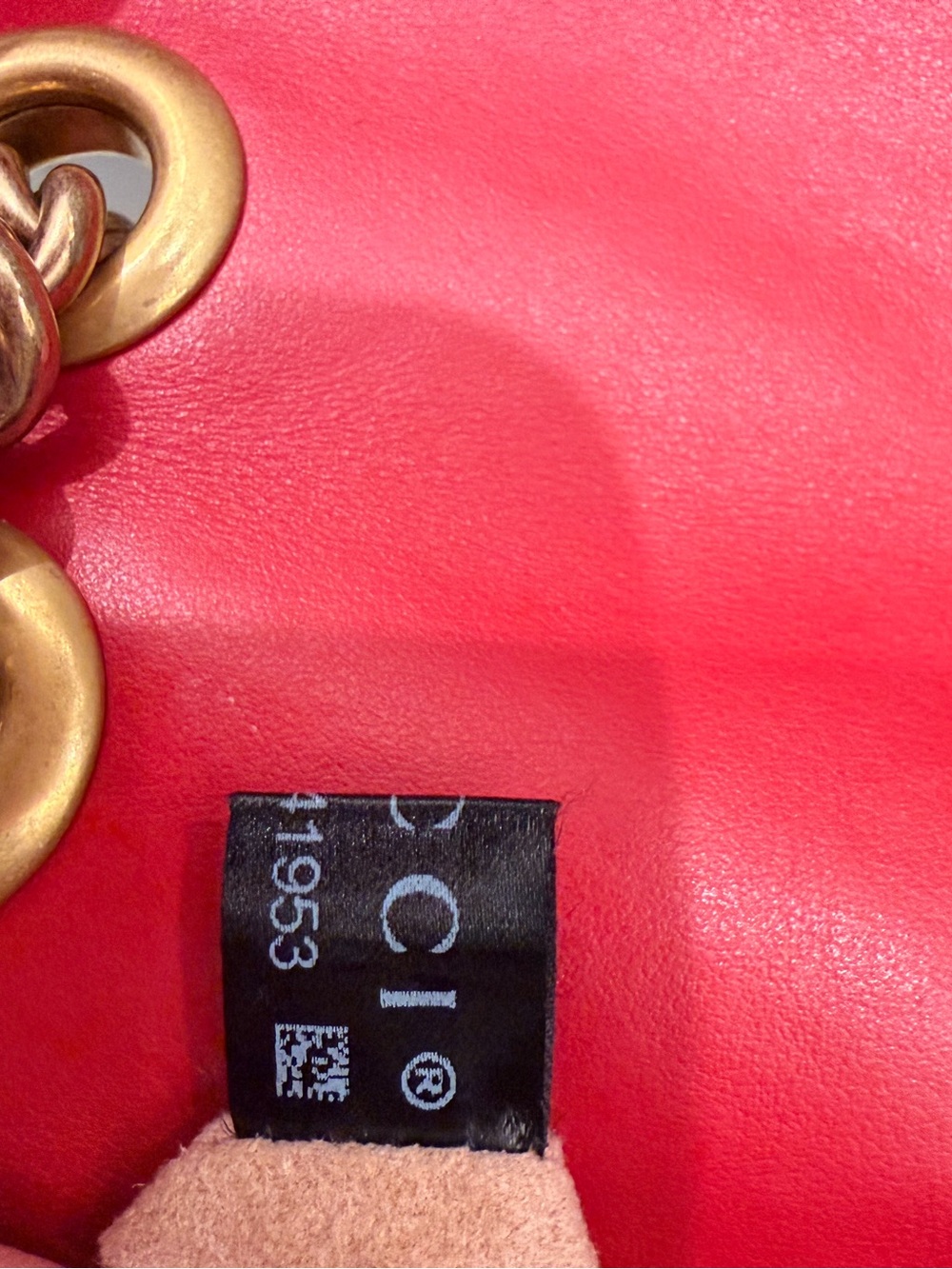 Gucci Red Quilted GG Marmont Shoulder Bag with Gold Hardware - Picture 14 of 14